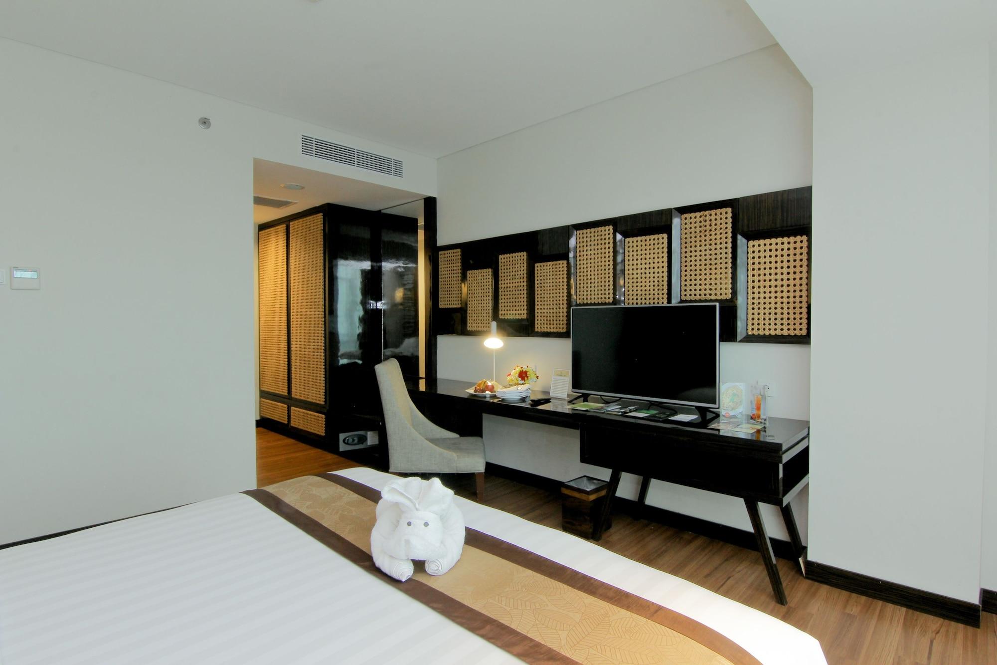 The Atrium Hotel & Resort Yogyakarta Melati Extérieur photo