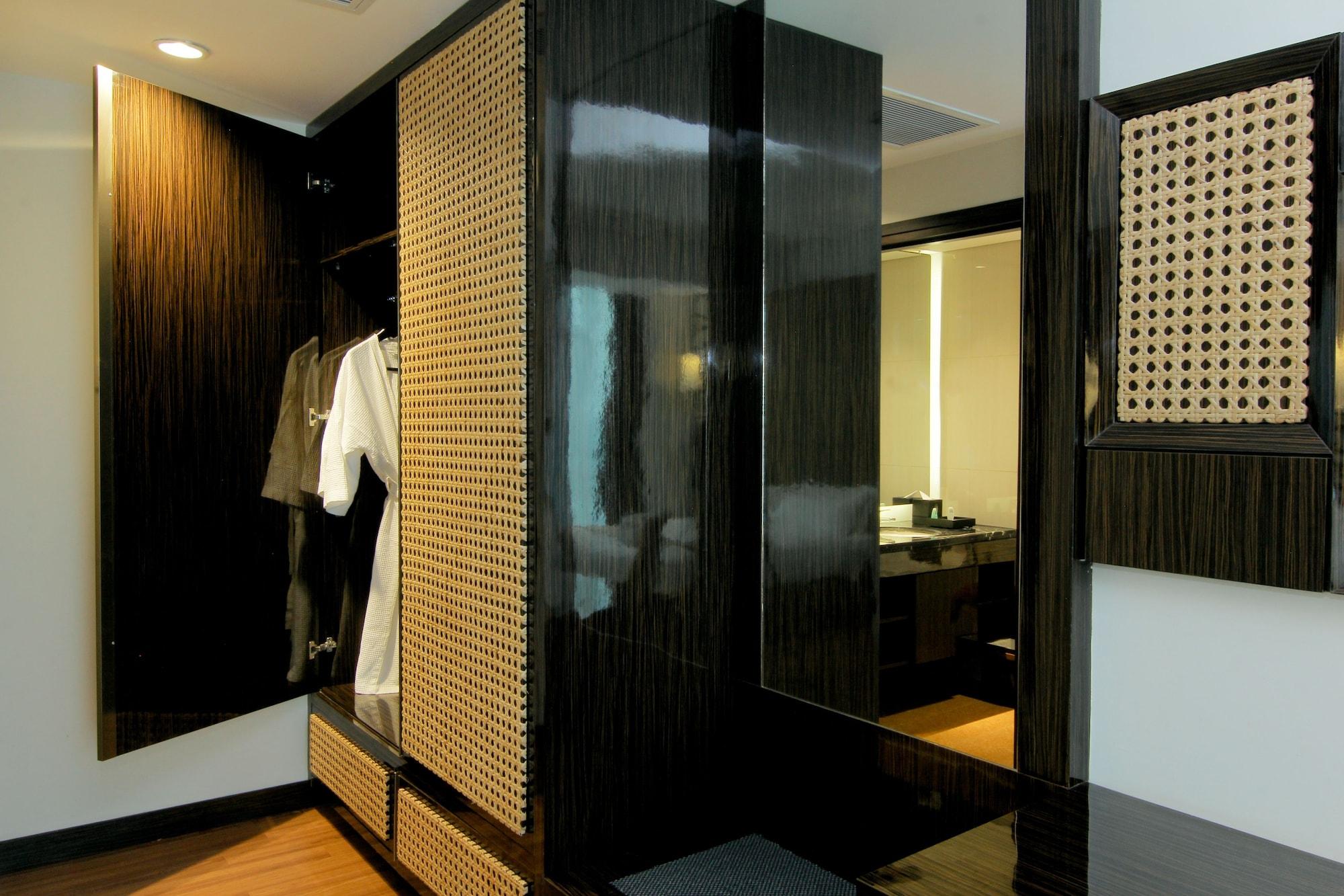 The Atrium Hotel & Resort Yogyakarta Melati Extérieur photo