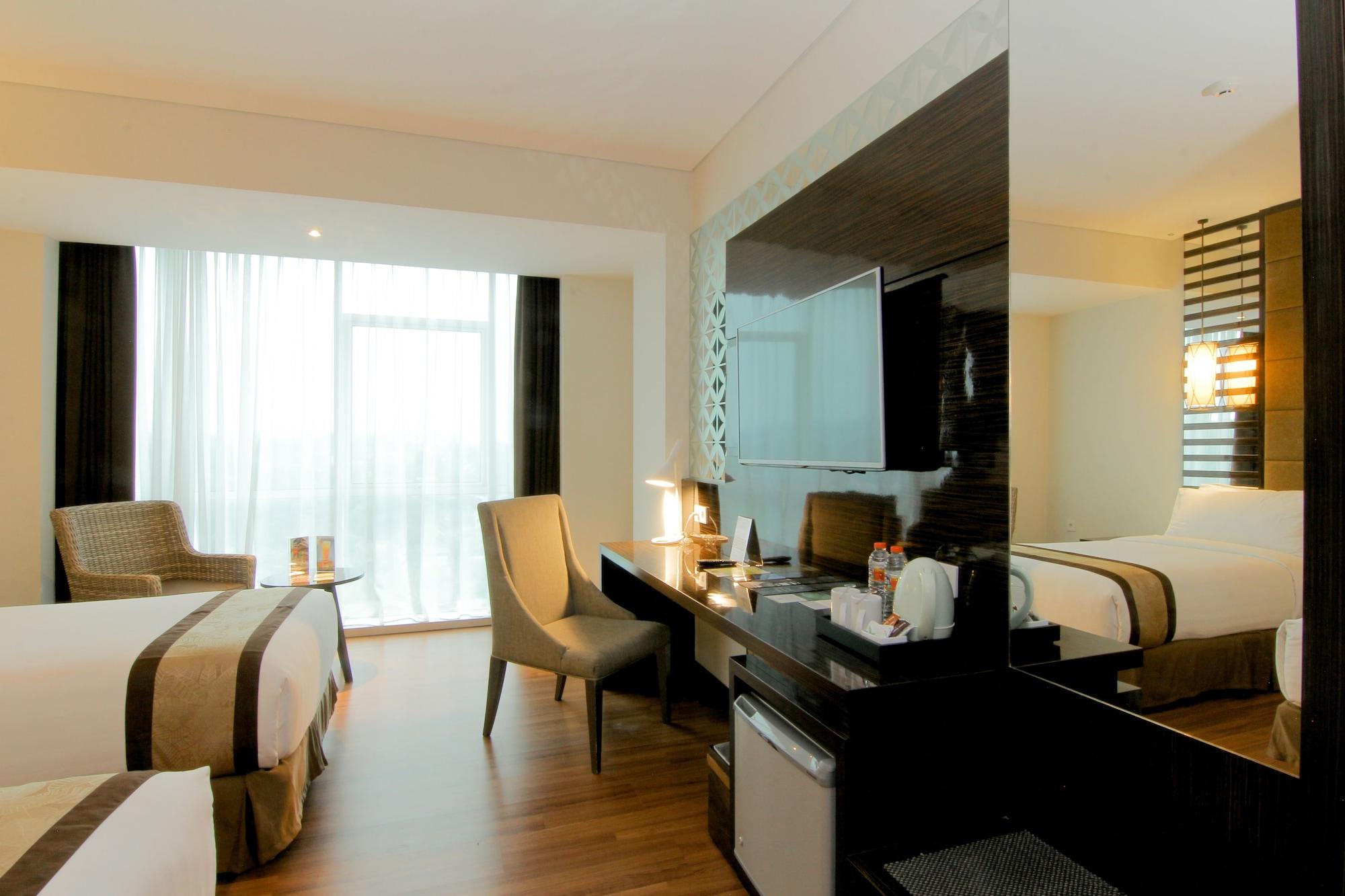 The Atrium Hotel & Resort Yogyakarta Melati Extérieur photo