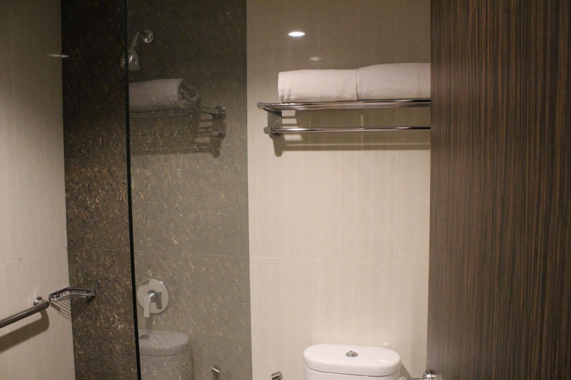 The Atrium Hotel & Resort Yogyakarta Melati Extérieur photo