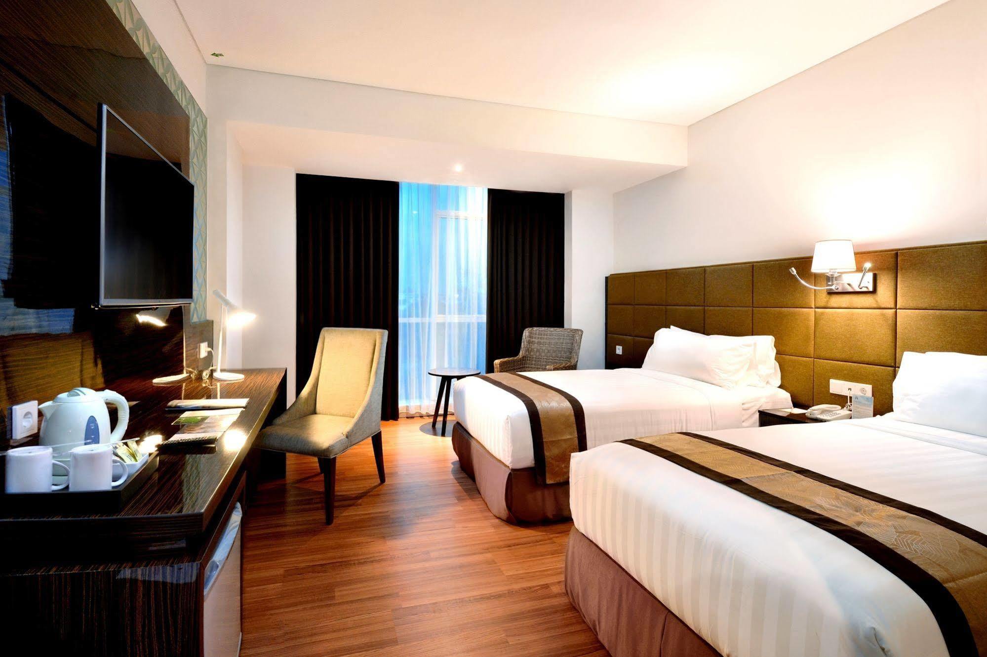 The Atrium Hotel & Resort Yogyakarta Melati Extérieur photo